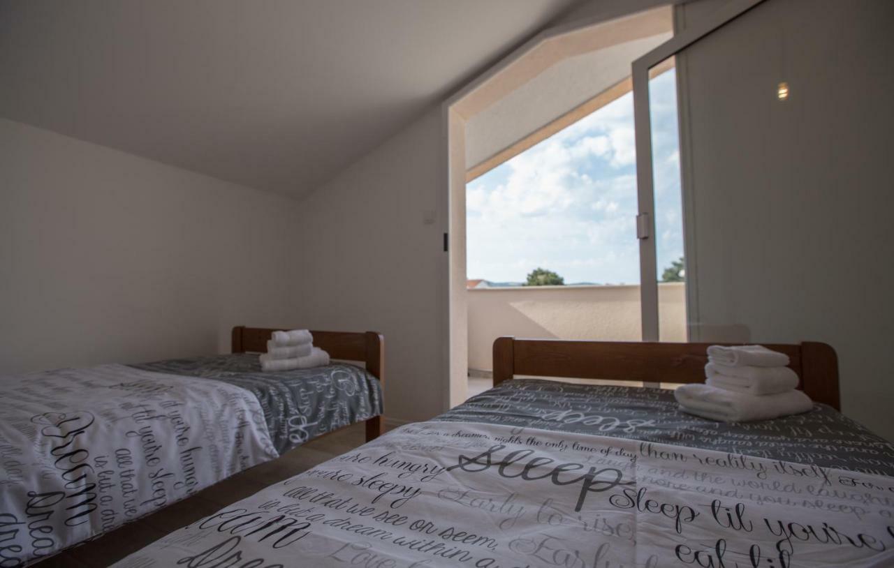 Relaxing Whole Top Floor Apartment By The Sea Zaboric Exterior foto